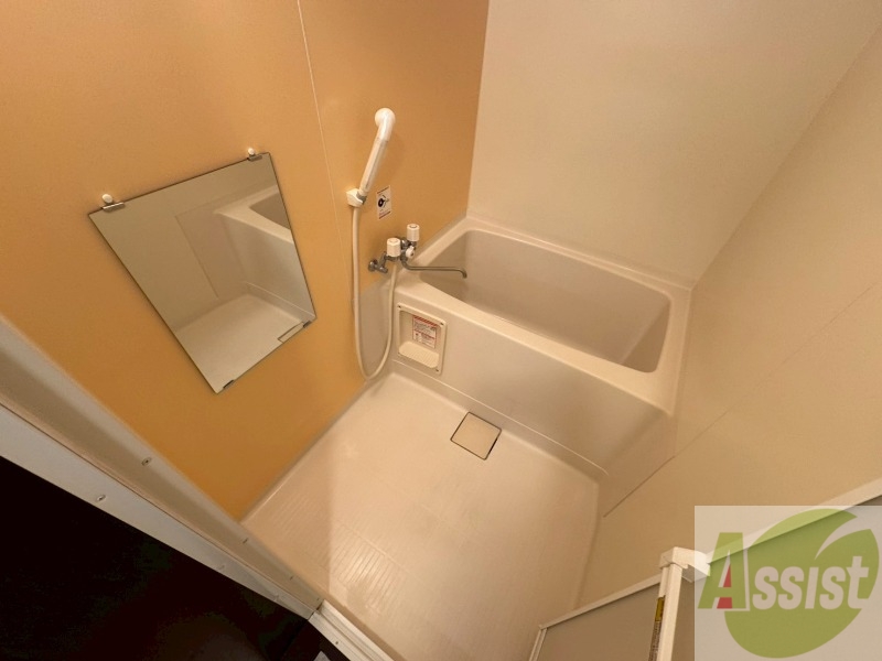 バス・シャワールーム　疲れを癒すには湯船でゆっくりするのが良いですよ。