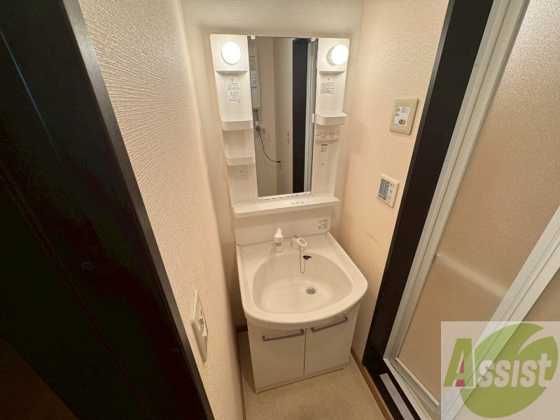 洗面設備　シャンプードレッサーで身支度もラクラクです！