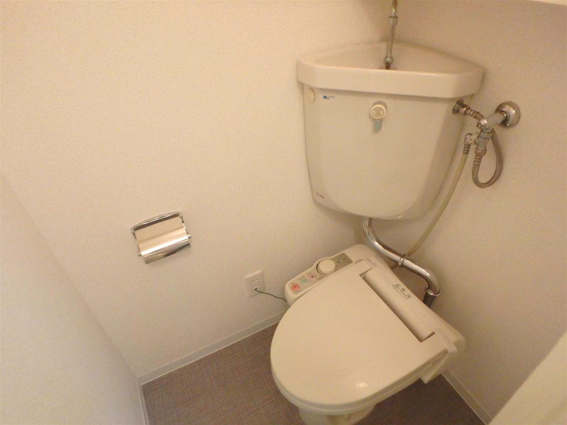 トイレ　ウォシュレット付のトイレです