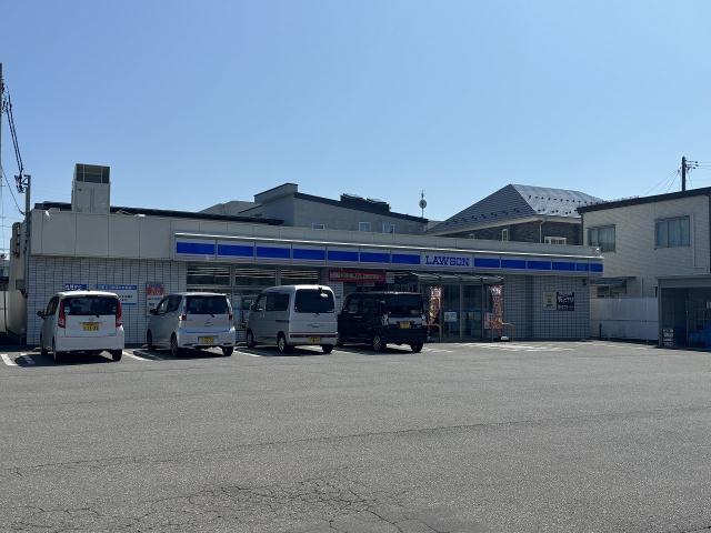 コンビニ　ローソン（コンビニ）まで722m