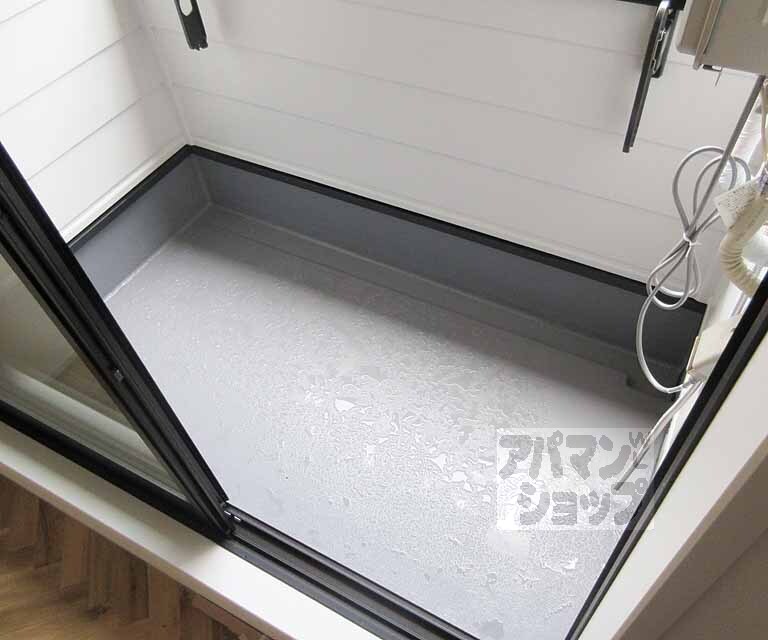 バルコニー　小さなバルコニー