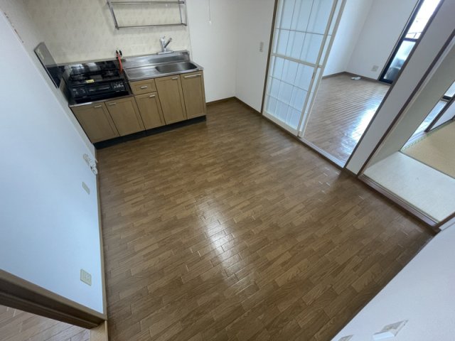 くすの木ハイツIIIの居間写真