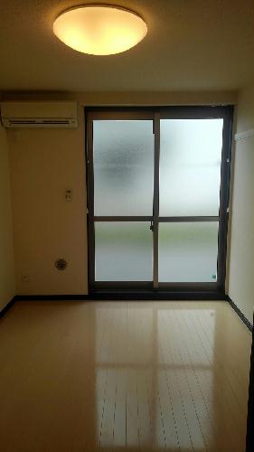 居室・リビング　１階洋室