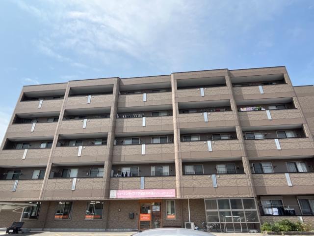 エントランス　外観写真（昼）