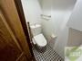 トイレ　こちらはトイレです。清潔感があり、安心して使用できます。
