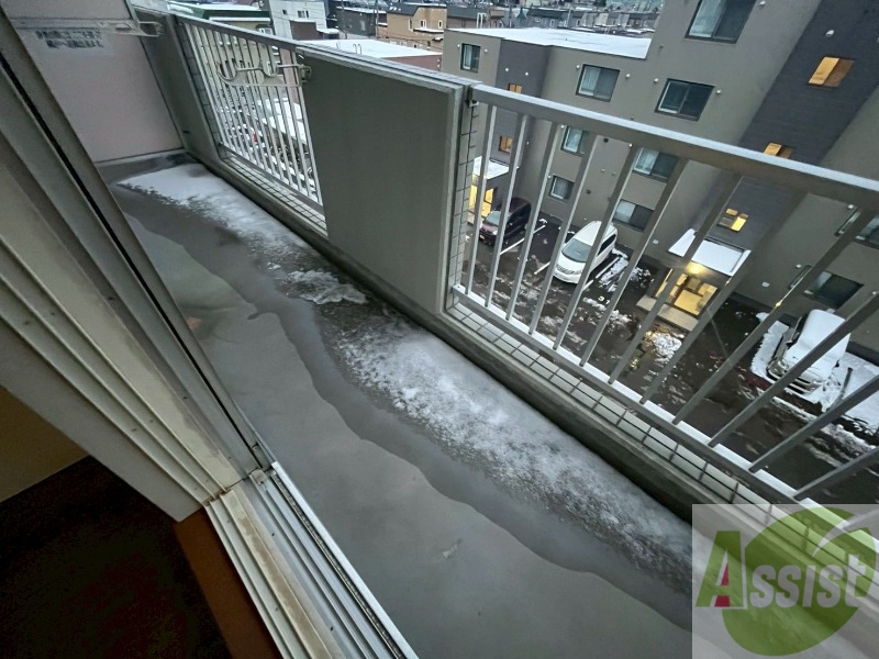 バルコニー　バルコニーが付いていますので一息ついてみてはいかがですか。