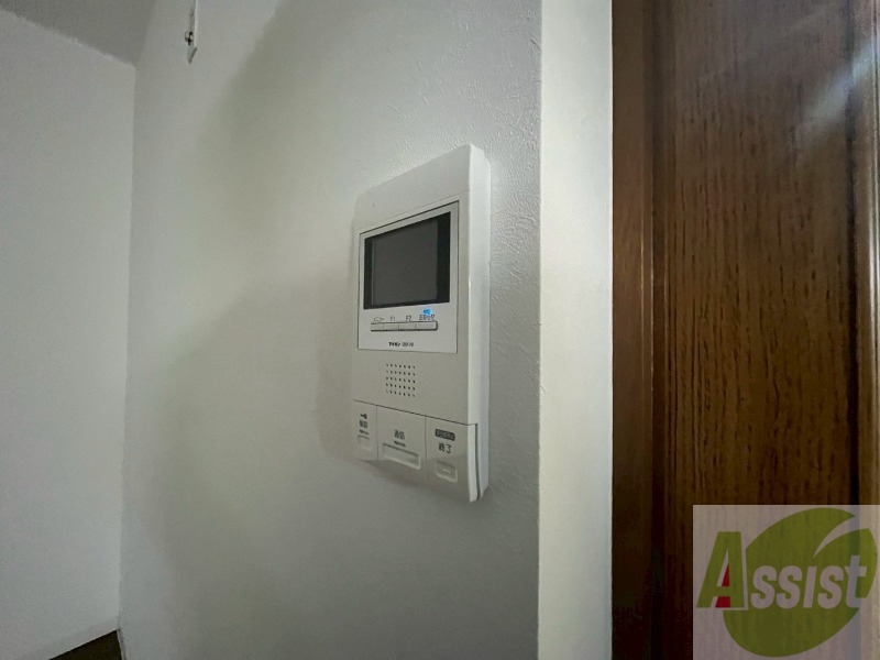 その他設備　ＴＶモニター付インターホンです。来客者の顔が見えるので安心！