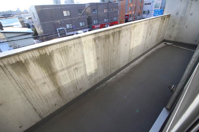 バルコニー　奥行きあるバルコニー♪