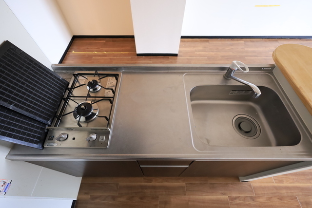 キッチン　２口ガスコンロ付きシステムキッチン