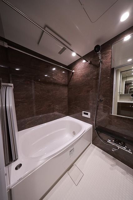 バス・シャワールーム　バス