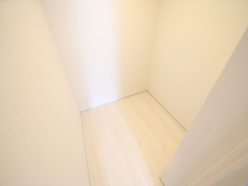 収納　納戸2.1帖（収納充実してます）