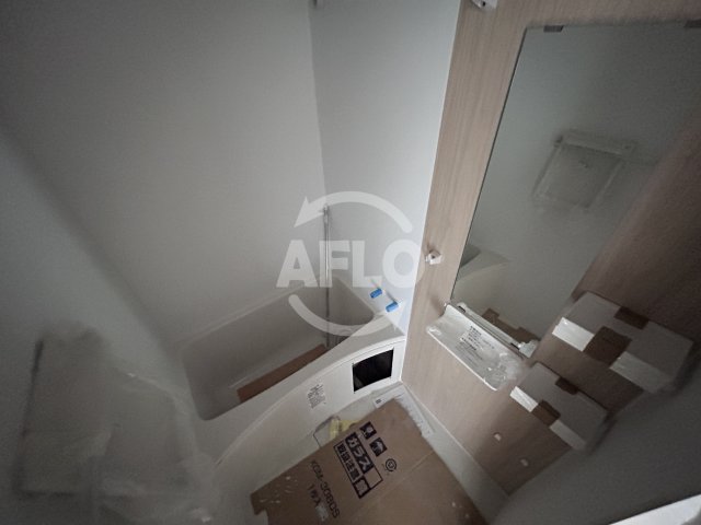 バス・シャワールーム　セレニテ新大阪アリエ　浴室