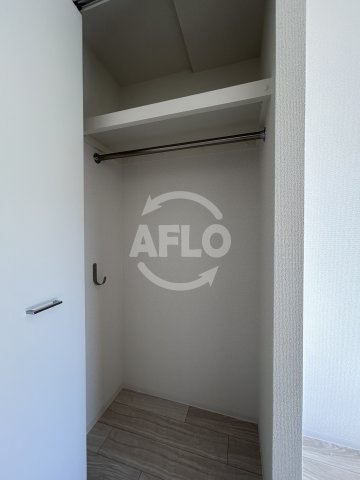 収納　セレニテ新大阪アリエ　クローゼット