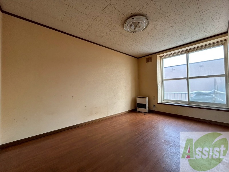 居室・リビング　広くてキレイなお部屋が広がっていて、充実した生活が送れそう。