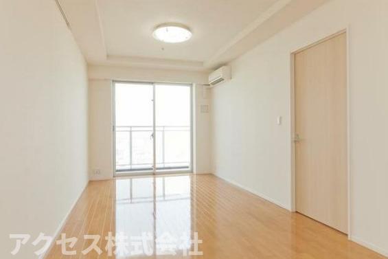 居室・リビング　※同建物別室、参考写真