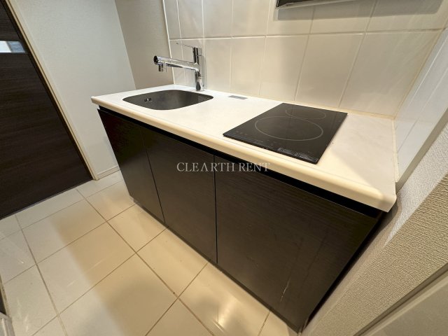 キッチン　同タイプ別住戸写真となります。現況と異なる場合がございます。