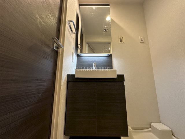 洗面設備　同タイプ別住戸写真となります。現況と異なる場合がございます。