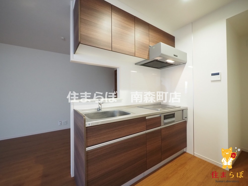 キッチン　「ただの部屋探しじゃない。“あなたの暮らし”探しです。」