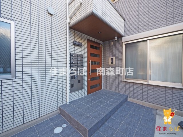 エントランス　「暮らしの設計図は、ここから始まります。」