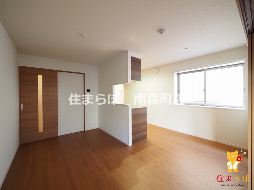 居室・リビング　「“合う暮らし”を、LINEで一緒に描こう。」