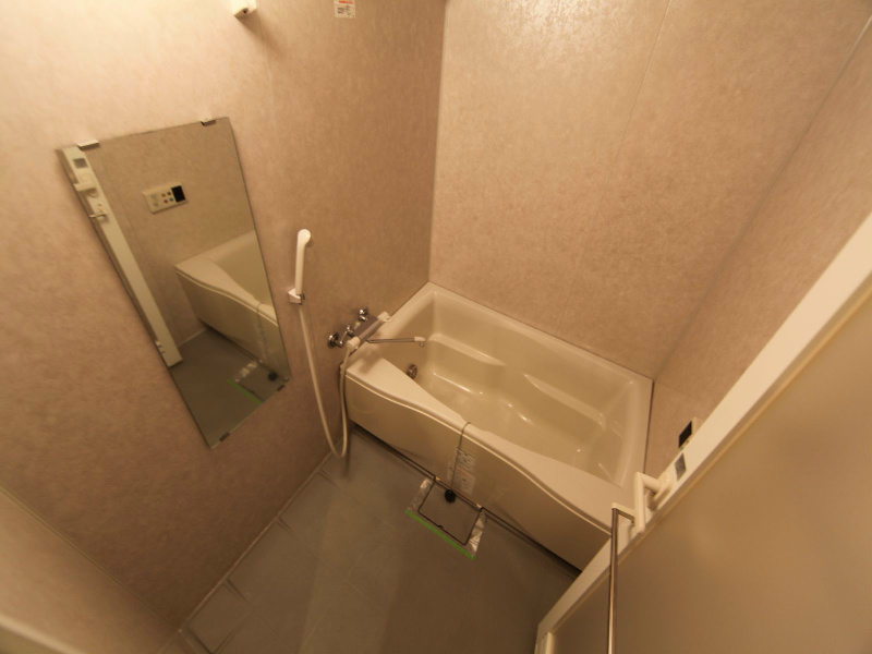 バス・シャワールーム　追い焚き付　浴室暖房乾燥機付　お風呂