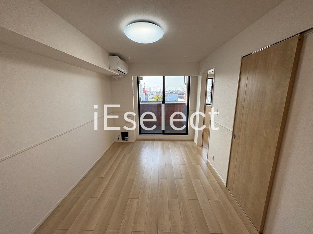 居室・リビング　広々開放的なリビングです♪