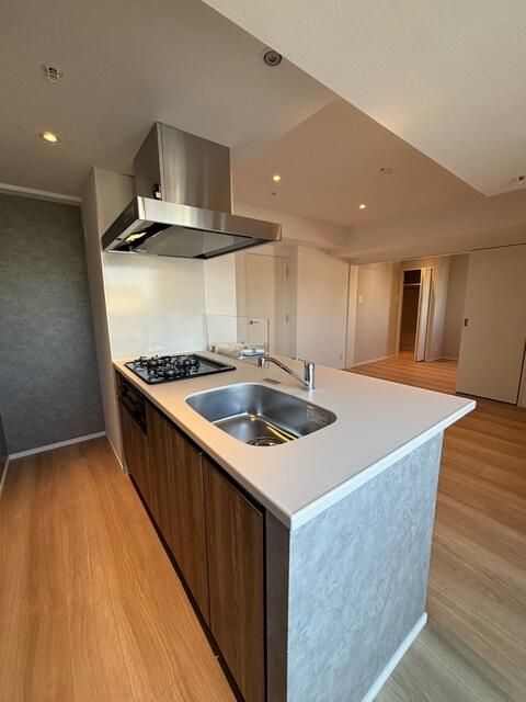 キッチン　コンパクトなキッチンで掃除もラクラク