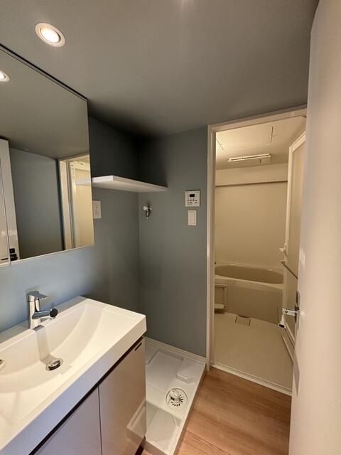 洗面設備　脱衣スペースもあります