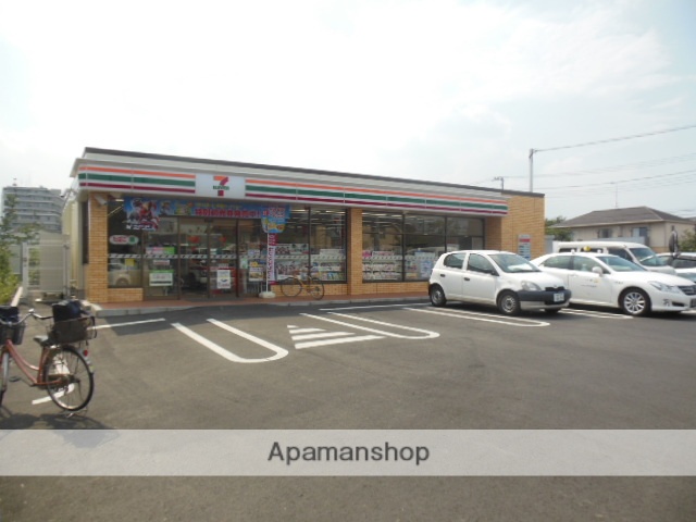 コンビニ　セブンイレブン（コンビニ）まで759m