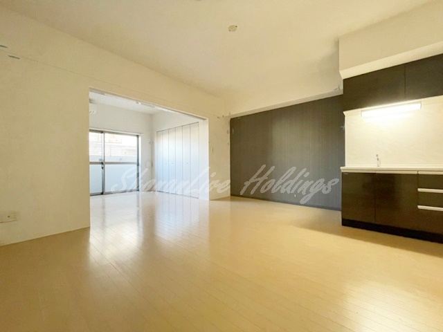 居室・リビング　11.7帖広々洋室♪