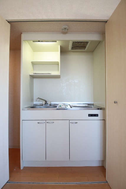 キッチン　※別号室の参考写真のため現況優先です。