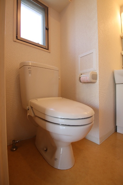 トイレ　※別号室の参考写真のため現況優先です。