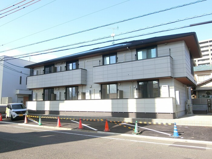 建物外観　メゾンYZ