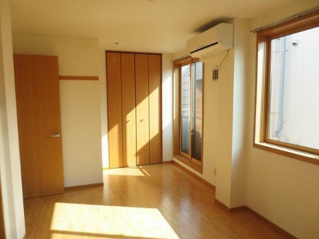 居室・リビング　☆明るい洋室☆