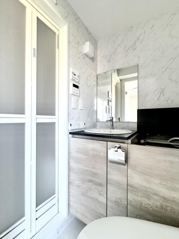 洗面設備　※別号室の参考写真です