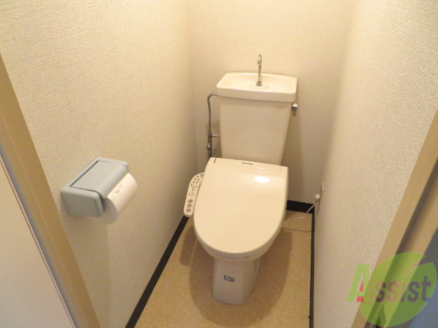 トイレ　トイレにはもちろんウォシュレットが備え付けです