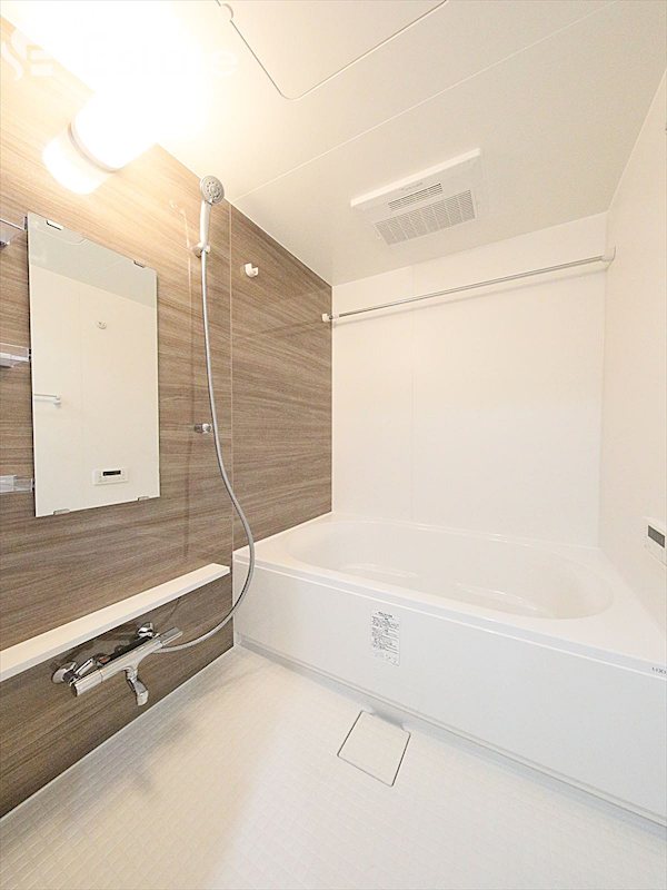 バス・シャワールーム　同仕様内装