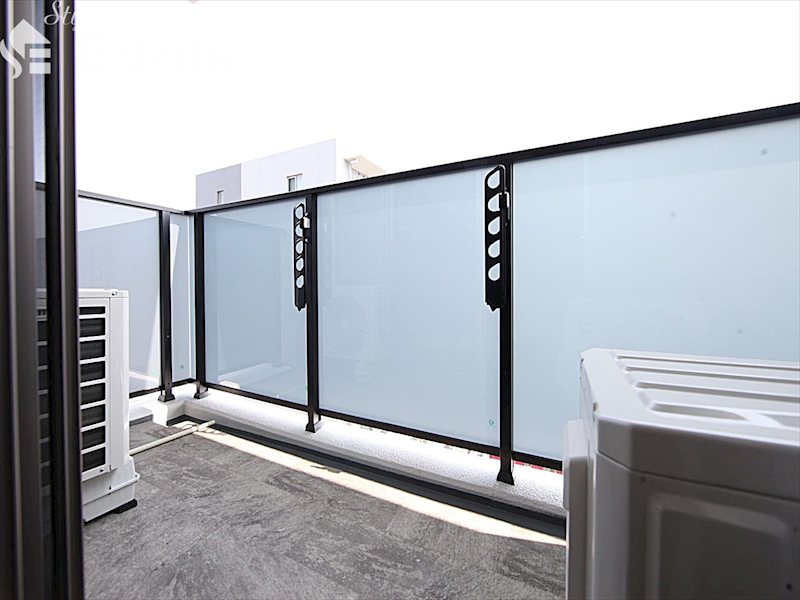 バルコニー　同仕様内装