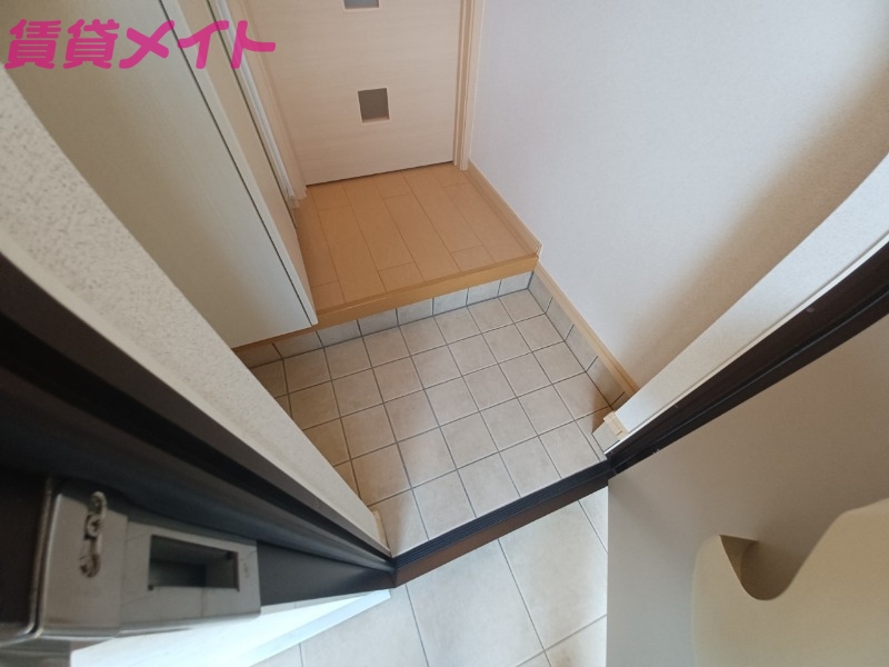 玄関　同型参考写真