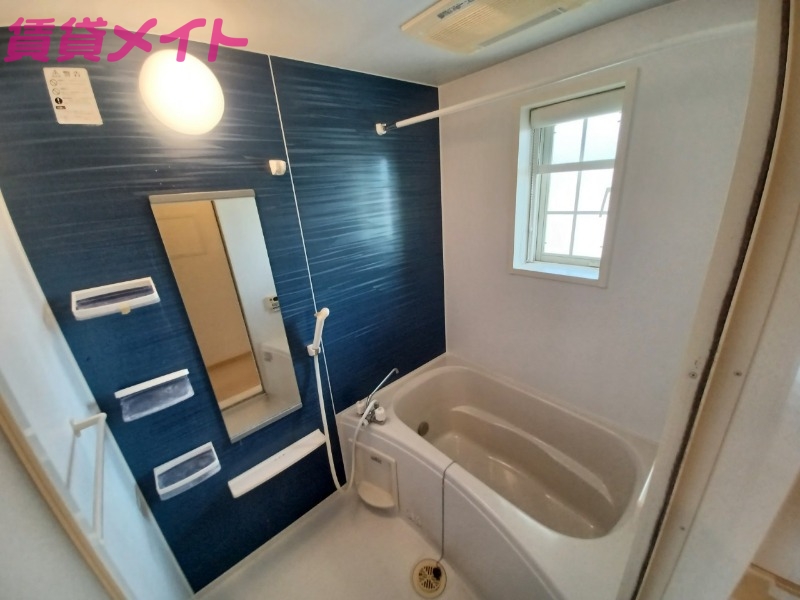 バス・シャワールーム　同型参考写真