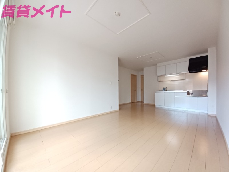 居室・リビング　同型参考写真