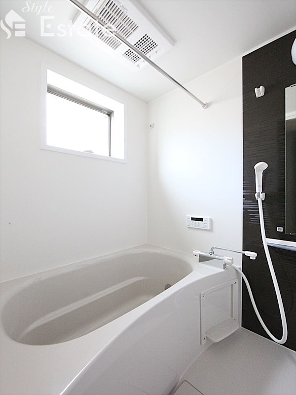 バス・シャワールーム　バスルーム