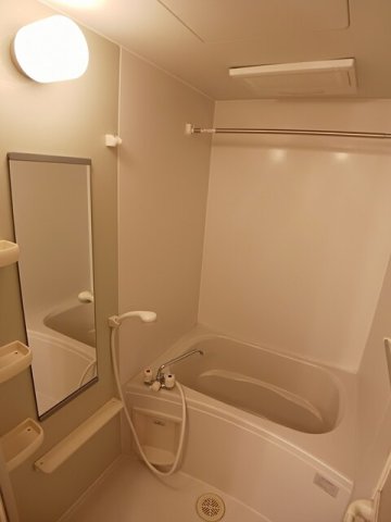 バス・シャワールーム　日々の疲れを癒すお風呂付です