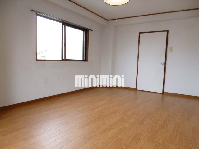 その他部屋・スペース　二面採光の６帖の洋室です