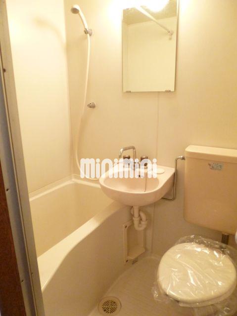 バス・シャワールーム　３点ユニットバスです