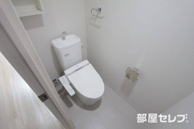 トイレ　清潔感のあるお手洗いです。