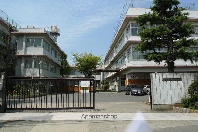 中学校　立川市立第一中学校（中学校）まで657m