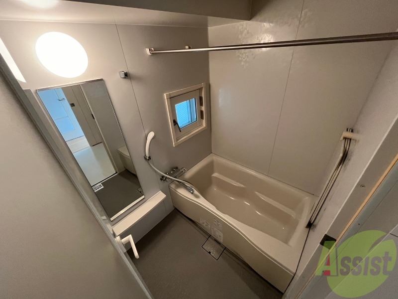 バス・シャワールーム　お風呂になります。一日の疲れを癒してくださいね。