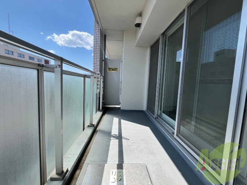 バルコニー　バルコニーです。洗濯物を干したり一息ついたりできますね！