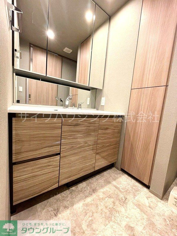 洗面設備　収納